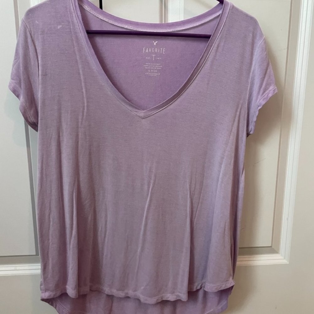 american eagle t-shirt